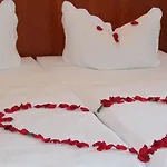 فندق Domschatz