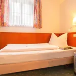 فندق Domschatz 3*