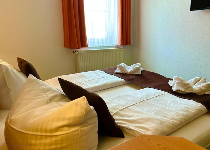 Отель Domschatz